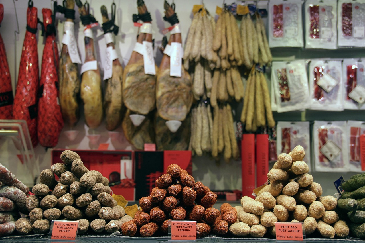 catalan thin, dry-cured, sausage, pork meat, pork gut