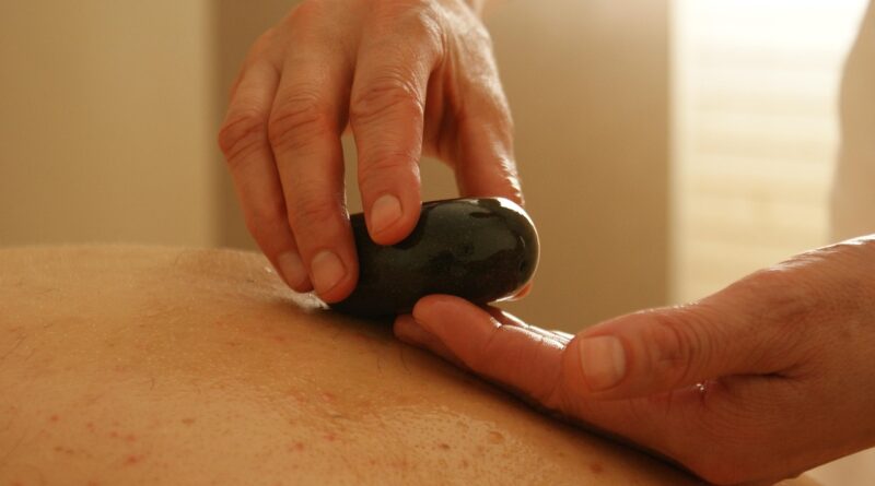 massage, relaxing massage, wellness massage, relaxation, wellness, hot stone, hot stones, stones, basalt stones, the back, hands, massage, hot stone, hot stone, hot stone, hot stone, hot stone, hot stones, hot stones