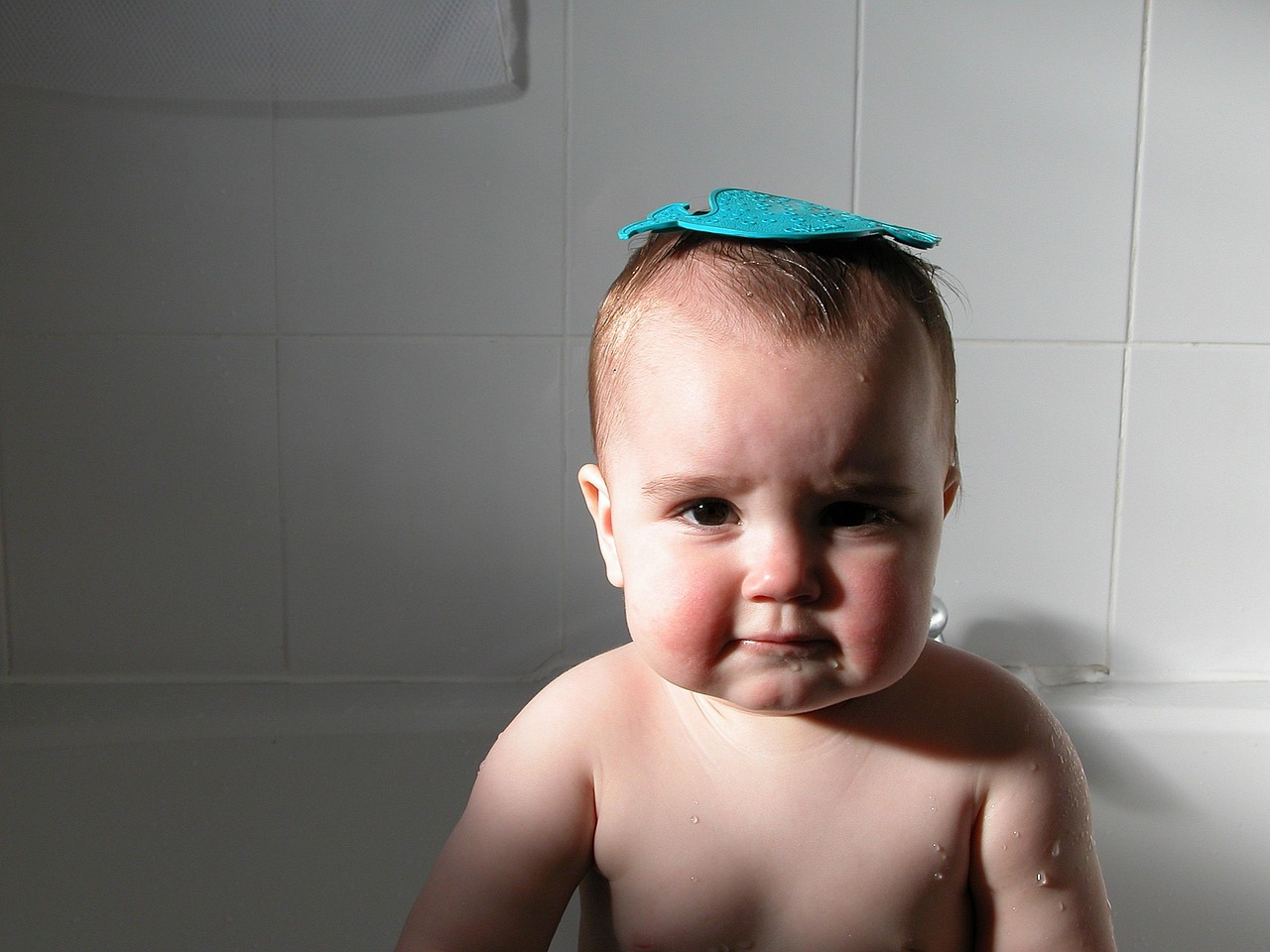 bath, baby, cute, wash, washing, balance, tiles, bathroom, happy, serious, daughter, water, soap, bathing, skin, soft, beautiful, family, time, bubbles, fun, gray happy, gray time, gray balance, gray bathroom, gray happiness, nature, gray soap, gray fun, gray bubbles
